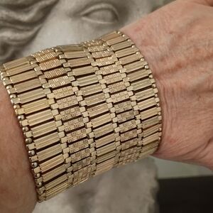 Contemporary Egyptian Style Stretch Bracelet X-Wide Women's Gold Tone Jewelry